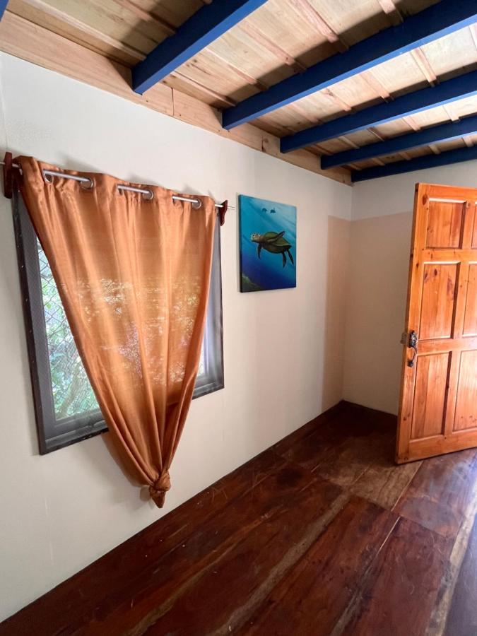 Hostel Tuanis Surf Camp Playa Santa Teresa  외부 사진